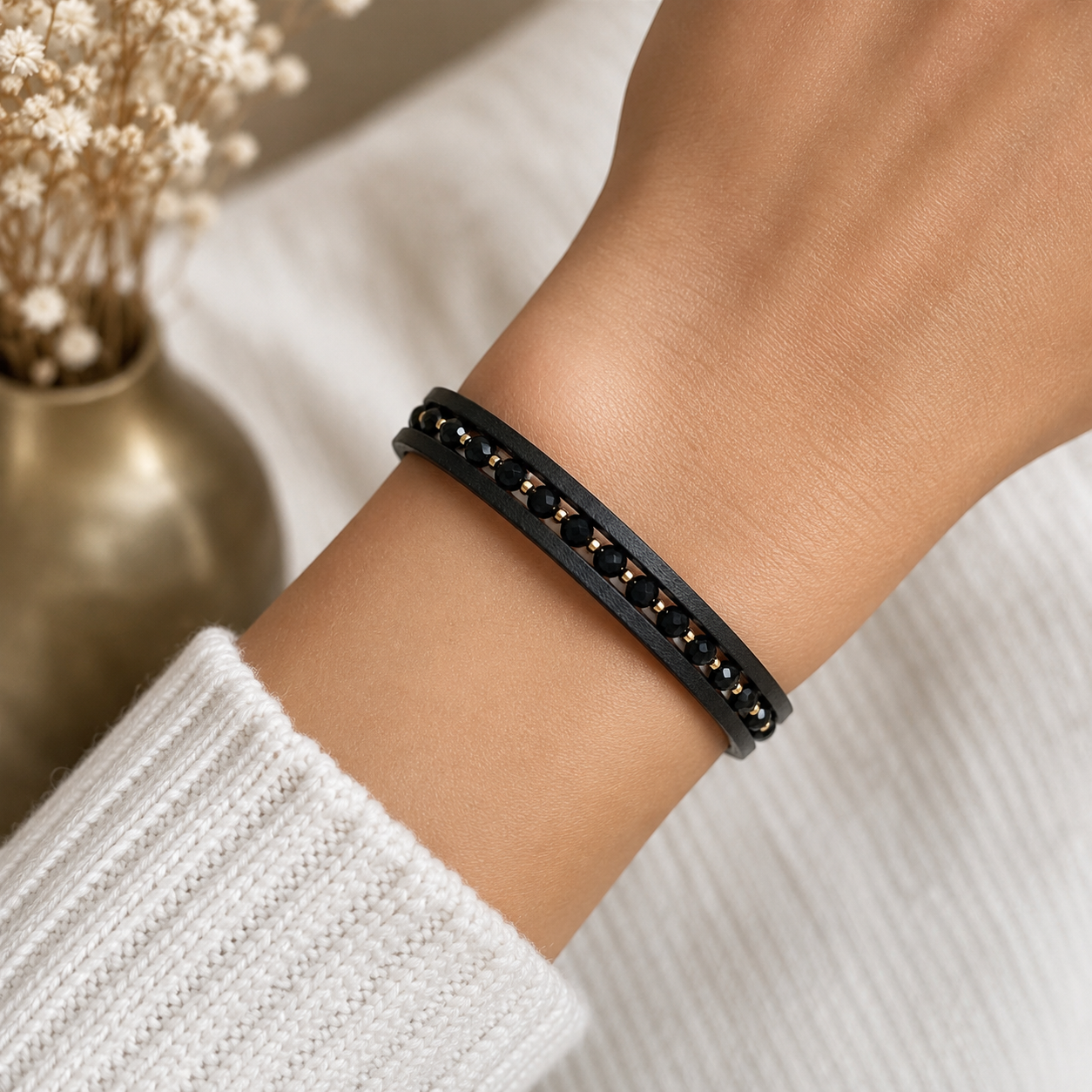 Noir – armband i naturläder och onyx
